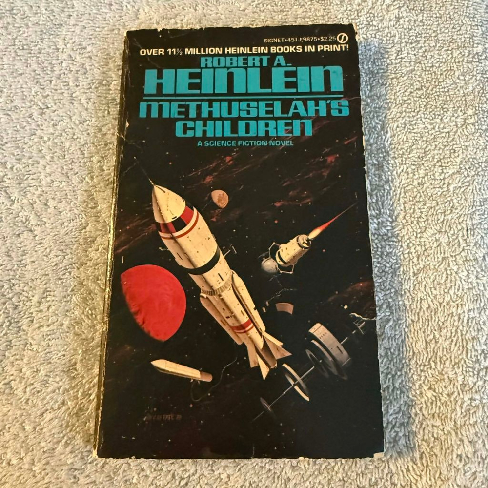 Signet Methuselah's Children Science Fiction Book Black Blue